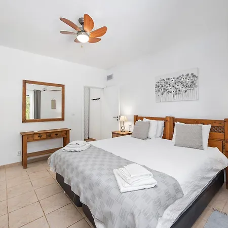 Casa Jardim Oasis Bed & Breakfast