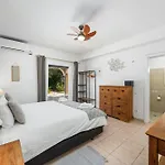 Casa Jardim Oasis *